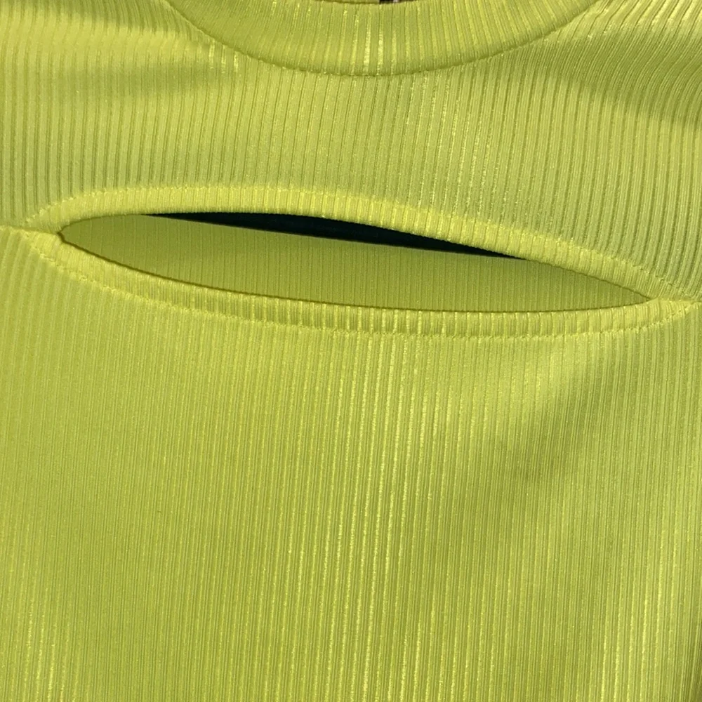 Neon Top - Picture 2 of 4